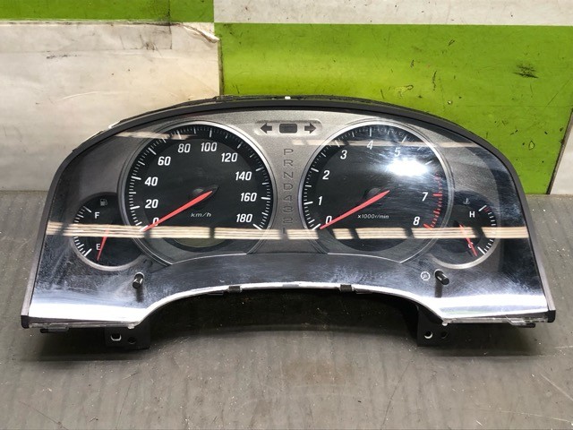 【中古】中古部品 マークIIブリット JZX110W ｽﾋﾟｰﾄﾞﾒｰﾀｰ 【3330530100-000005376261400】