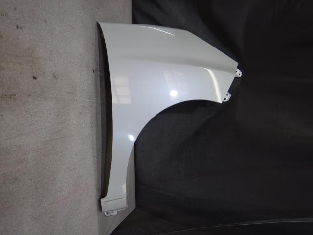 【中古】中古部品 デリカＤ2 MB36S 右ﾌﾛﾝﾄﾌｪﾝﾀﾞｰ 【3330810100-250410001210600】