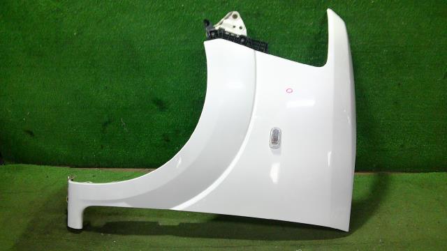 【中古】中古部品 Ｎ－ＢＯＸ JF1 左ﾌﾛﾝﾄﾌｪﾝﾀﾞｰ 【3500080000-231129000110700】