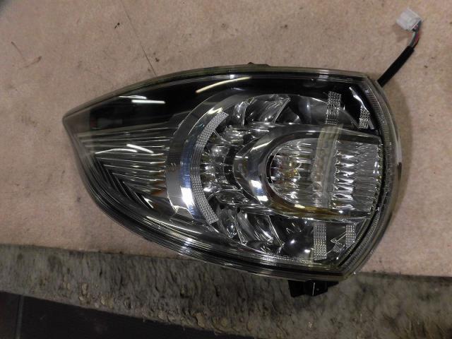 【中古】中古部品 ビアンテ CCEFW 左ﾃｰﾙﾗﾝﾌﾟ 【3330810100-001456466415600】