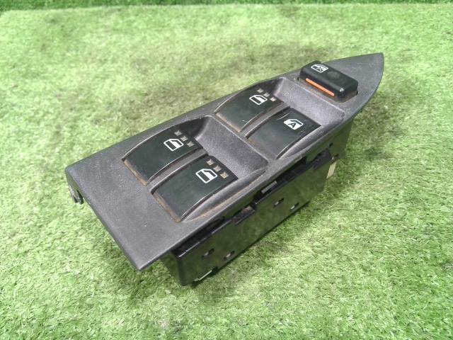 【中古】中古部品 ムーヴ L160S ﾊﾟﾜｰｳｲﾝﾄﾞｳｽｲｯﾁ 【3330900100-000025036761900】