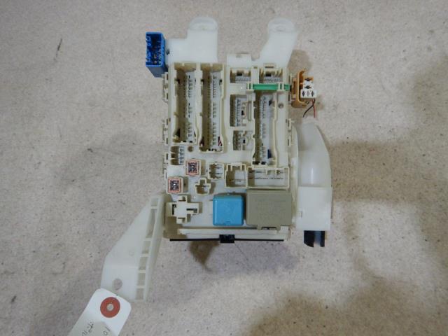 【中古】中古部品 ポルテ NNP10 ﾋｭｰｽﾞﾎﾞｯｸｽ 【3330810100-000213118667800】
