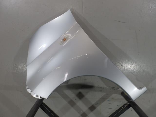 【中古】中古部品 ｅＫスペース B11A 左ﾌﾛﾝﾄﾌｪﾝﾀﾞｰ 【3260250000-000025045410700】