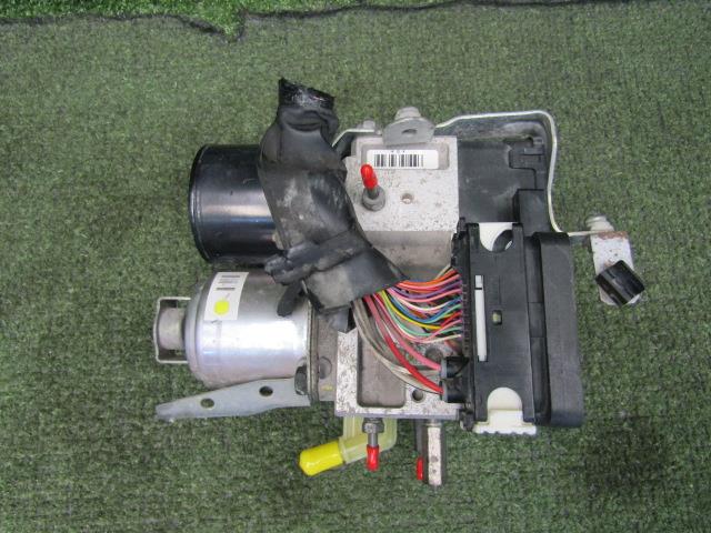【中古】中古部品 プリウス NHW20 ABSｱｸﾁｭｴｰﾀｰ 【3330200100-242522000042500】