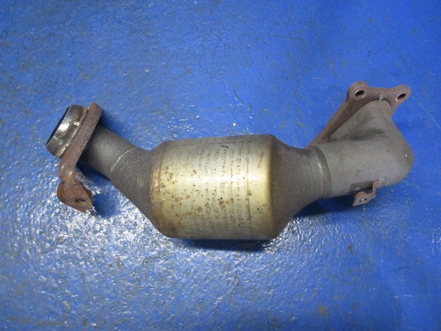 【中古】中古部品 プロボックス NLP51V 触媒 【3310270100-000014723222400】