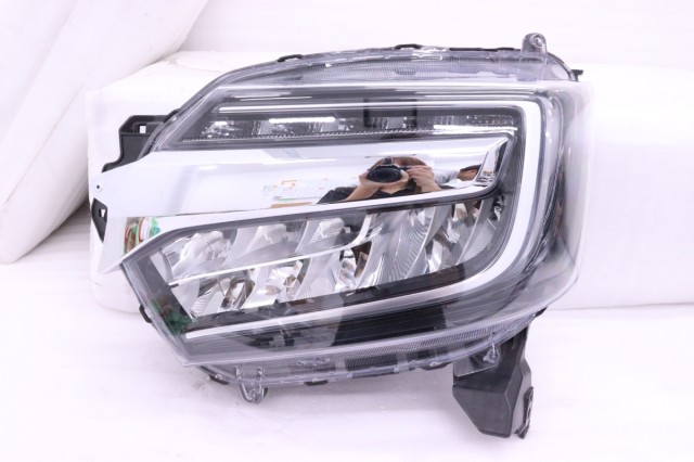 【中古】中古部品 Ｎ－ＢＯＸ JF3 左ﾍｯﾄﾞﾗﾝﾌﾟ 【3260520000-250417500910900】 8,435円
