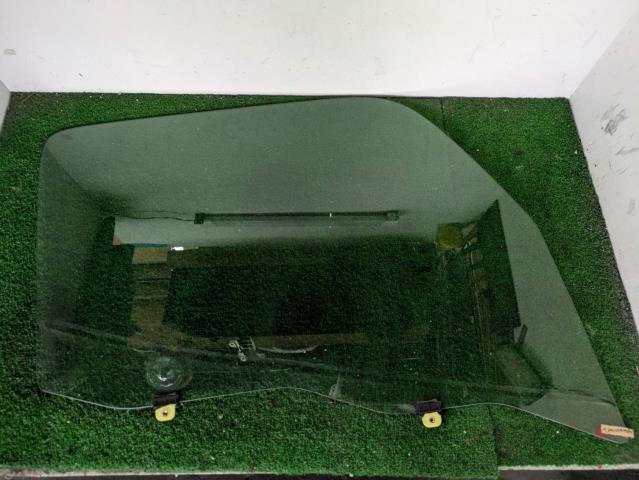 【中古】中古部品 ダイナ TRY220 右フロントドアガラス 【3310080100-250129000213130】