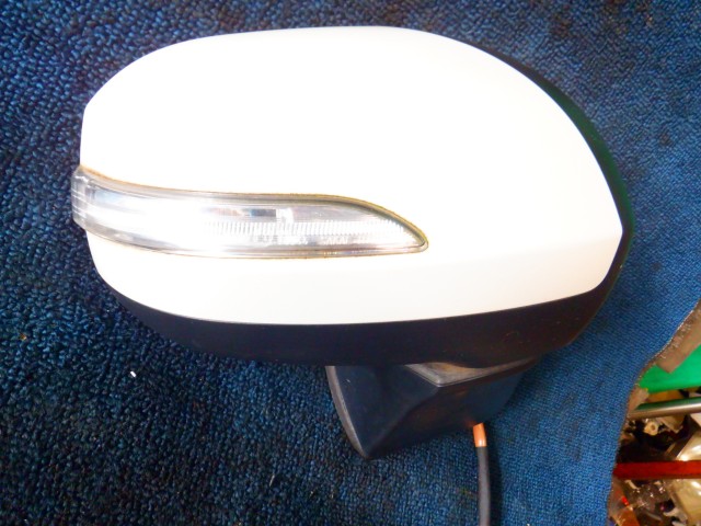 【中古】中古部品 ステラ LA160F 右ｻｲﾄﾞﾐﾗｰ 【3340140100-000025101813500】