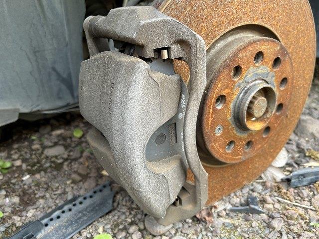 【中古】中古部品 VW シャラン 7NCAV 左ﾌﾛﾝﾄｷｬﾘﾊﾟｰ 【3310070100-0000Y0764444360】