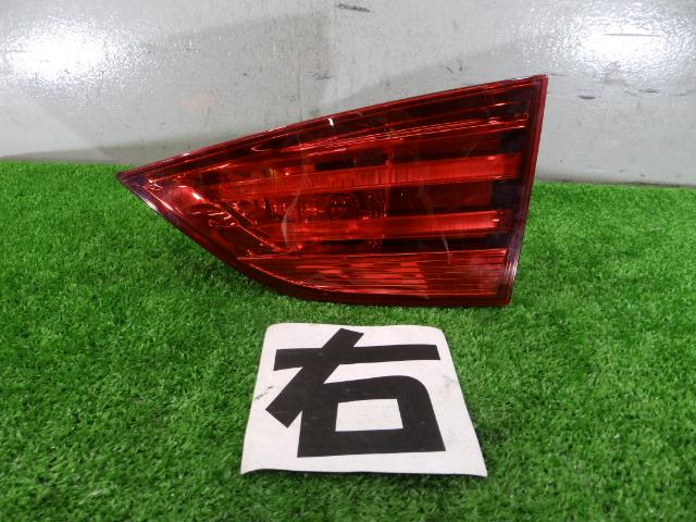 【中古】中古部品 BMW X1 VL18 右ﾌｨﾆｯｼｬｰﾊﾟﾈﾙ 【3260250000-000024183015210】