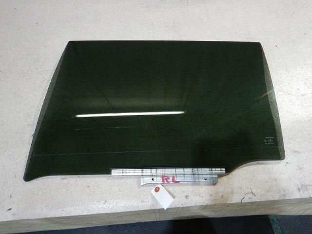 【中古】中古部品 カローラフィールダー NKE165G 左ﾘｱﾄﾞｱｶﾞﾗｽ 【3330810100-000213114513430】