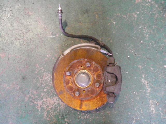 【中古】中古部品 スクラム DG63T 左ﾌﾛﾝﾄﾅｯｸﾙﾊﾌﾞ 【3330810100-001167948044340】