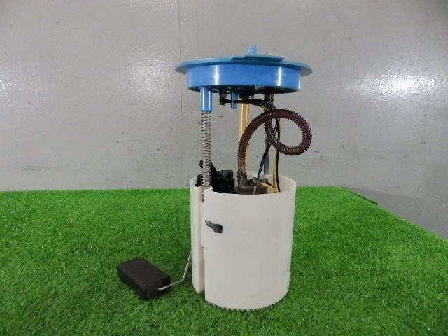 【中古】中古部品 アウディ TT 8JBWA ﾌｭｰｴﾙﾎﾟﾝﾌﾟ 【3260250000-000023072120600】