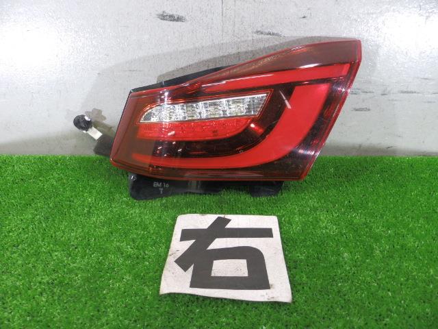 【中古】中古部品 フーガ Y51 右ﾌｨﾆｯｼｬｰﾊﾟﾈﾙ 【3260250000-000025039015210】