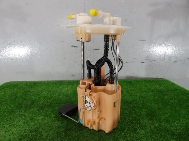 【中古】中古部品 エルグランド TE52 ﾌｭｰｴﾙﾎﾟﾝﾌﾟ 【3260250000-000024116020600】