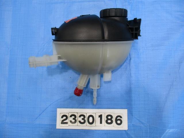 【中古】中古部品 ベンツ CLSクラス 218359C ﾗｼﾞｴｰﾀﾘｻﾞｰﾌﾞﾀﾝｸ 【3310040100-000233018620410】 7,979円