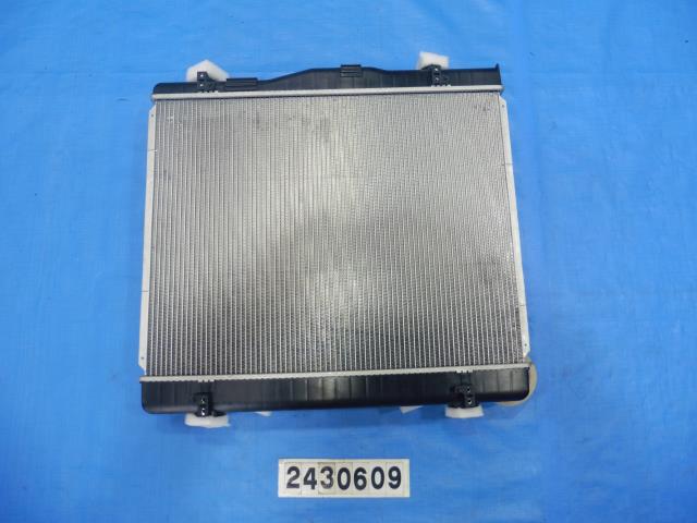 【中古】中古部品 ハイエース KDH211K ﾗｼﾞｴｰﾀ 【3310040100-000243060920400】