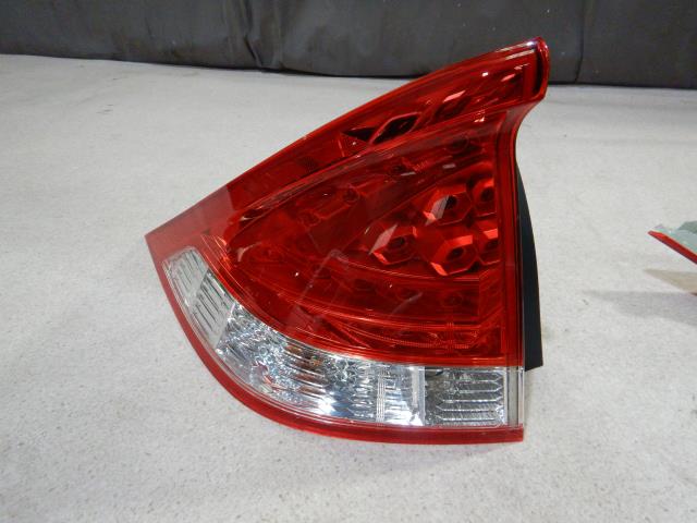 【中古】中古部品 インサイト ZE2 左ﾃｰﾙﾗﾝﾌﾟ 【3330810100-001671940415600】