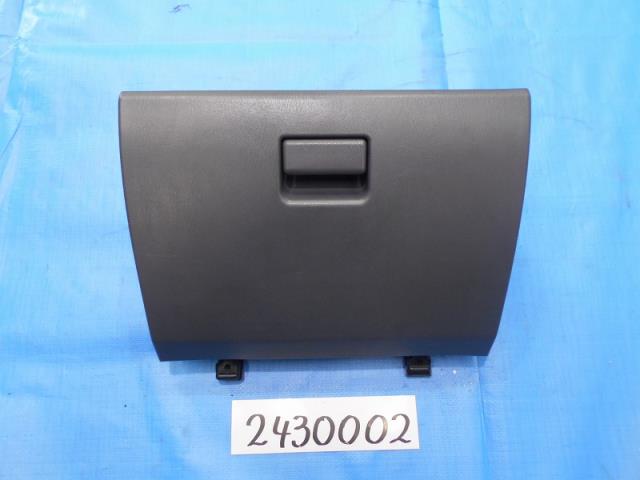 【中古】中古部品 ハイラックスサーフ KZN185W ｸﾞﾛｰﾌﾞBOX 【3310040100-000243000270210】