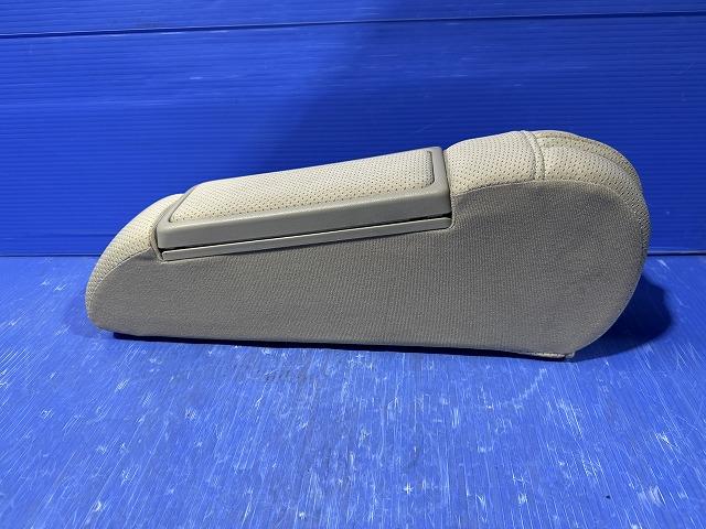 【中古】中古部品 ステラ RN1 ｱｰﾑﾚｽﾄ 【3310050100-000183019270460】