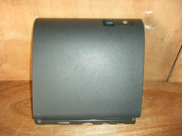 【中古】中古部品 VW ゴルフ 1KBLX ｸﾞﾛｰﾌﾞBOX 【3310050100-001376565170210】