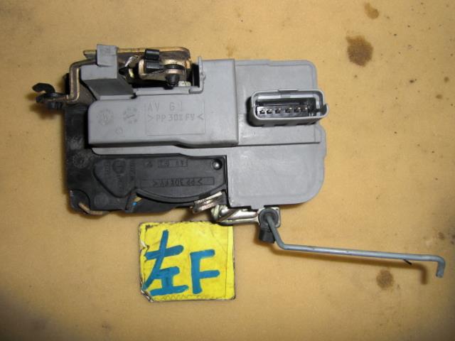 【中古】中古部品 プジョー 206 2EKNFU 左ﾌﾛﾝﾄﾄﾞｱﾛｯｸｿﾚﾉｲﾄﾞ 【3310050100-001216586364560】