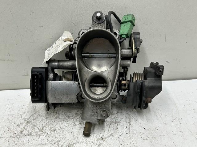 【中古】中古部品 アウディ A4 8DABC ｽﾛｯﾄﾙﾎﾞﾃﾞｨ 【3310070100-000616693320300】｜e-cleマート