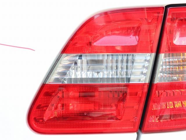 【中古】中古部品 ベンツ Bクラス 245232 右ﾌｨﾆｯｼｬｰﾊﾟﾈﾙ 【3310070100-0000Y0746715210】