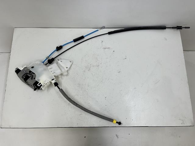 【中古】中古部品 ベンツ Eクラス 212024C 左ﾘｱﾄﾞｱﾛｯｸｿﾚﾉｲﾄﾞ 【3310070100-000090735864580】