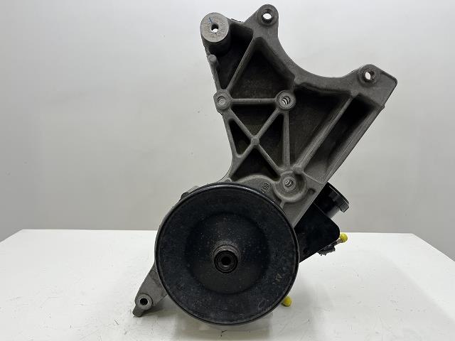 【中古】中古部品 キャデラック エスカレード GMT800 パワステベーンポンプ 【3310070100-000090749143300】|e-cleマート