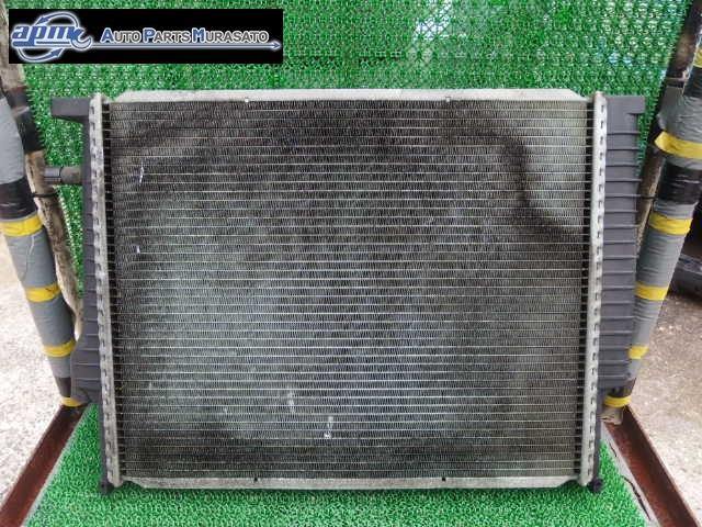 【中古】中古部品 BMW 3シリーズ A25 ラジエータ 【3310070100-001260502820400】|e-cleマート