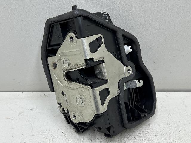 【中古】中古部品 BMW 1シリーズ UE16 左ﾌﾛﾝﾄﾄﾞｱﾛｯｸｿﾚﾉｲﾄﾞ 【3310070100-000213008964560】