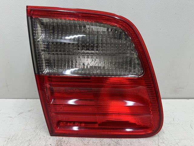 【中古】中古部品 ベンツ Eクラス 210265 左ﾌｨﾆｯｼｬｰﾊﾟﾈﾙ 【3310070100-000203019715220】