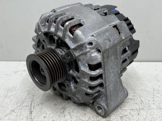 【中古】中古部品 ベンツ Eクラス 210265 ｵﾙﾀﾈｰﾀｰ 【3310070100-000203019760200】