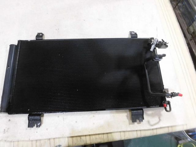 【中古】中古部品 レクサス IS GSE20 ｺﾝﾃﾞﾝｻｰ 【3330810100-001547604860600】