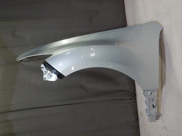 【中古】中古部品 アテンザ GHEFP 左ﾌﾛﾝﾄﾌｪﾝﾀﾞｰ 【3330810100-001674541510700】