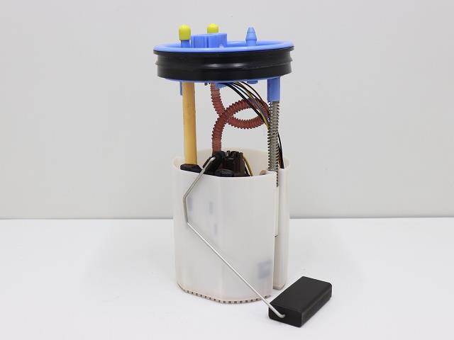 【中古】中古部品 VW ポロ 6RCBZ ﾌｭｰｴﾙﾎﾟﾝﾌﾟ 【3310070100-001676072120600】