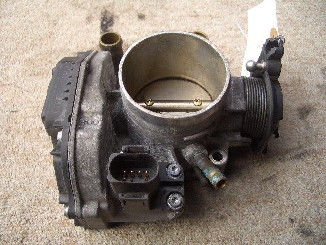 【中古】中古部品 VW パサート 3BADR ｽﾛｯﾄﾙﾎﾞﾃﾞｨ 【3310070100-000809166120300】