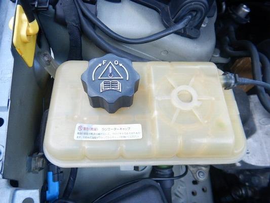 【中古】中古部品 プジョー 407 D2BRV ﾗｼﾞｴｰﾀﾘｻﾞｰﾌﾞﾀﾝｸ 【3310070100-0000Y0745620410】
