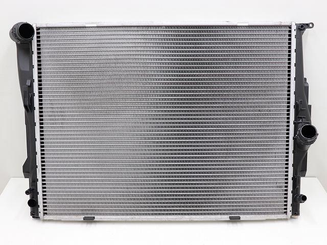【中古】中古部品 BMW 1シリーズ UF20 ﾗｼﾞｴｰﾀ 【3310070100-000203011020400】