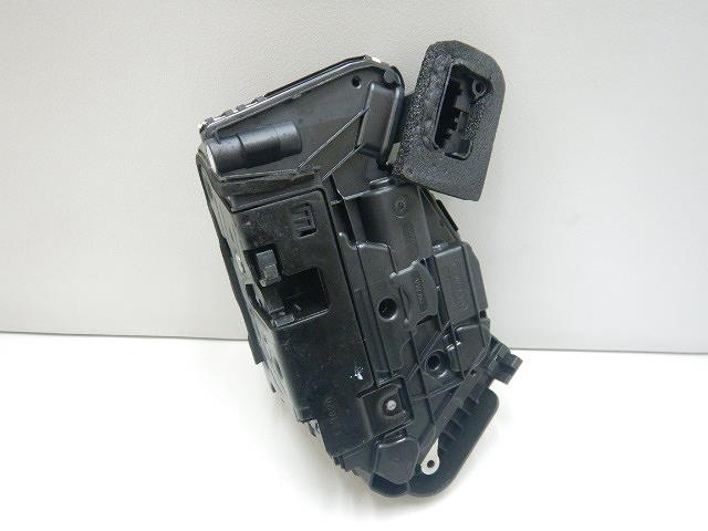【中古】中古部品 VW パサート 3CDPC 左ﾌﾛﾝﾄﾄﾞｱﾛｯｸｿﾚﾉｲﾄﾞ 【3310070100-000090736764560】