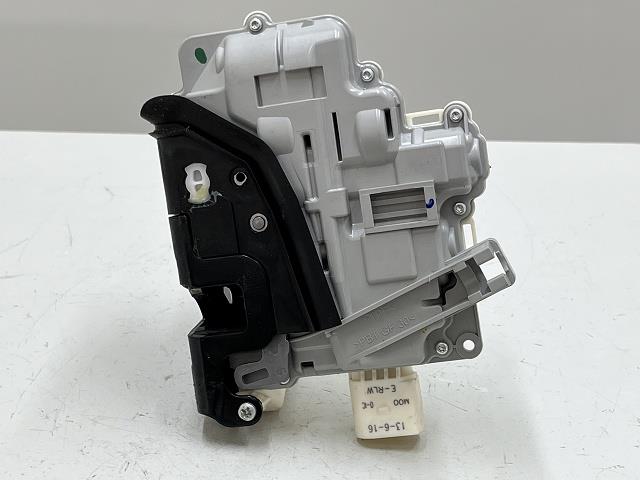 【中古】中古部品 アウディ A6 4FBDW 左ﾌﾛﾝﾄﾄﾞｱﾛｯｸｿﾚﾉｲﾄﾞ 【3310070100-0000A3580664560】