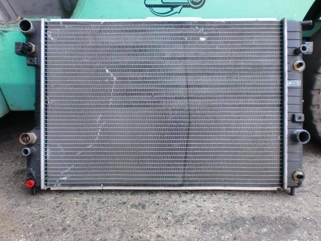 【中古】中古部品 オペル オメガ XF250W ラジエータ 【3310070100-000953742120400】|e-cleマート
