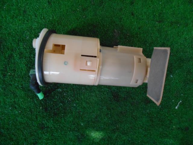 【中古】中古部品 ミニキャブ U61V ﾌｭｰｴﾙﾎﾟﾝﾌﾟ 【3310080100-240215000120600】