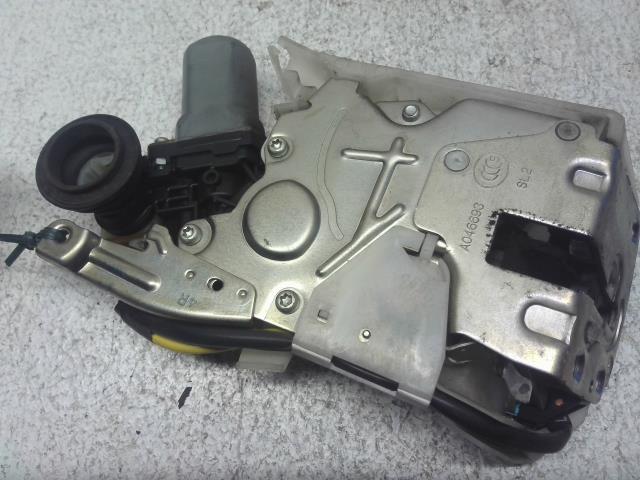 【中古】中古部品 パレット MK21S 右ﾘｱｸﾛｰｻﾞｰﾄﾞｱﾓｰﾀｰ 【3310160100-000004356766120】