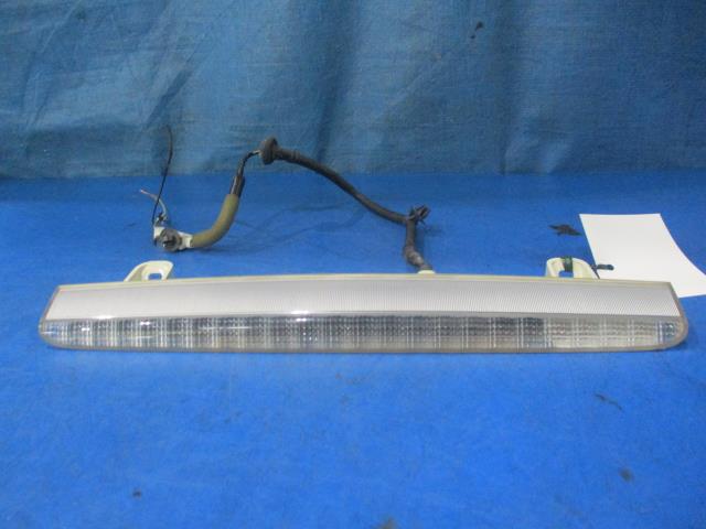 【中古】中古部品 ステップワゴン RK5 ハイマウントストップランプ 【3310160100-000004242715830】