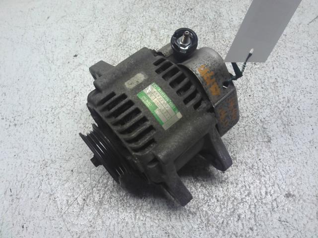 【中古】中古部品 タウンボックス U61W オルタネーター 【3310160100-000004316260200】