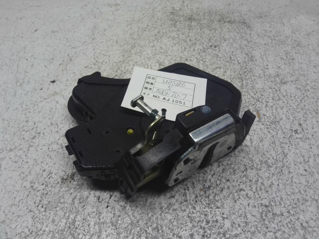 【中古】中古部品 クラウンマジェスタ UZS186 左ﾘｱﾄﾞｱﾛｯｸｿﾚﾉｲﾄﾞ 【3310160100-000004265964580】