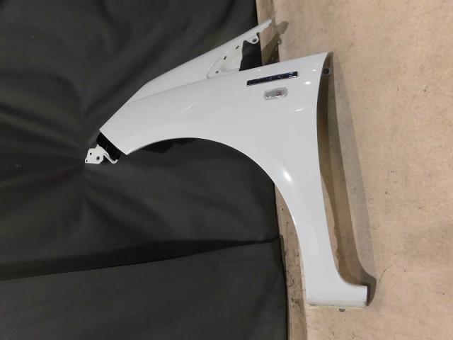 【中古】中古部品 フィットシャトル GP2 左ﾌﾛﾝﾄﾌｪﾝﾀﾞｰ 【3330810100-001490903010700】