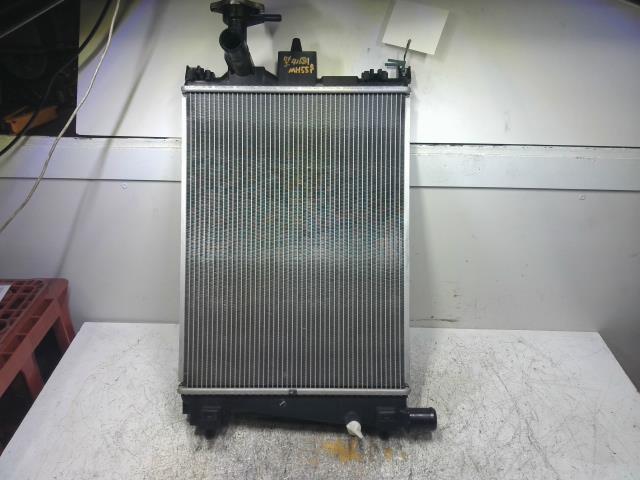 【中古】中古部品 ワゴンR MH55S ラジエータ 【3310160100-000004168120400】